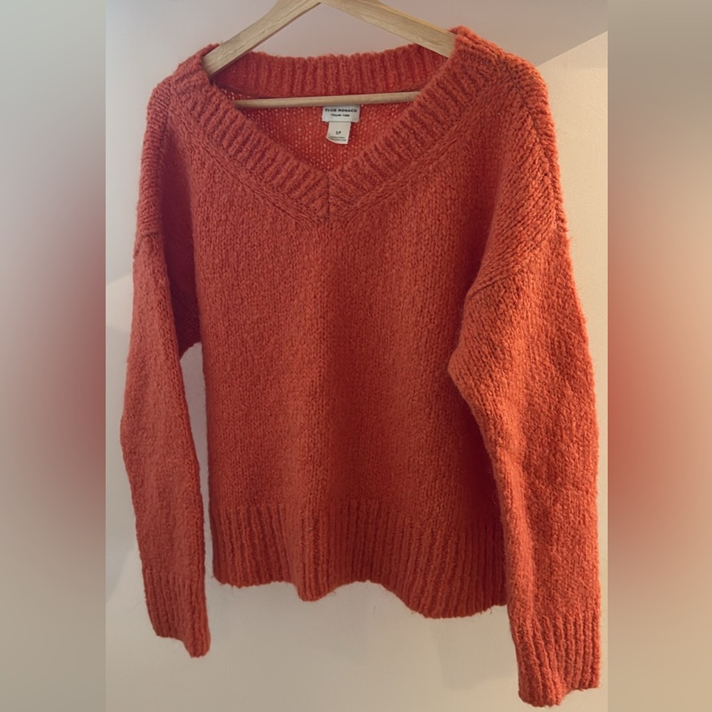 Club Monaco Italian Yarn V-Neck Sweater — Small